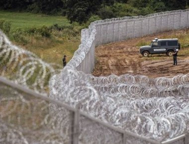 Η Ουγγαρία ολοκλήρωσε την ανέγερση του δεύτερου φράχτη στα σύνορα με Σερβία